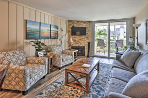 Deja Blue Oceanside Condo on Beach with Pools!